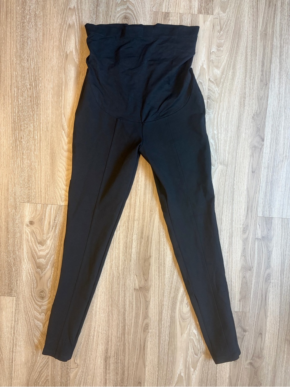 Weekend women’s Black High-Waist Maternity Leggings size L